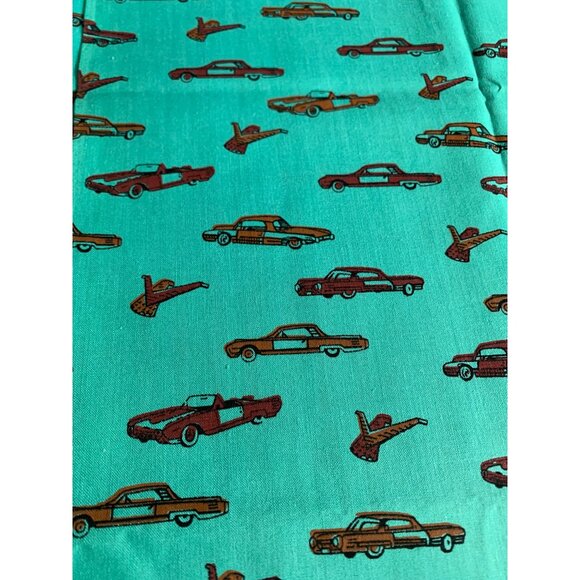 Retro Car Print Cotton Fabric 1/2 yard 44" wide Green & Red - Picture 4 of 5